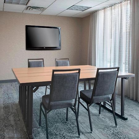 Отель Courtyard By Marriott Lebanon Экстерьер фото