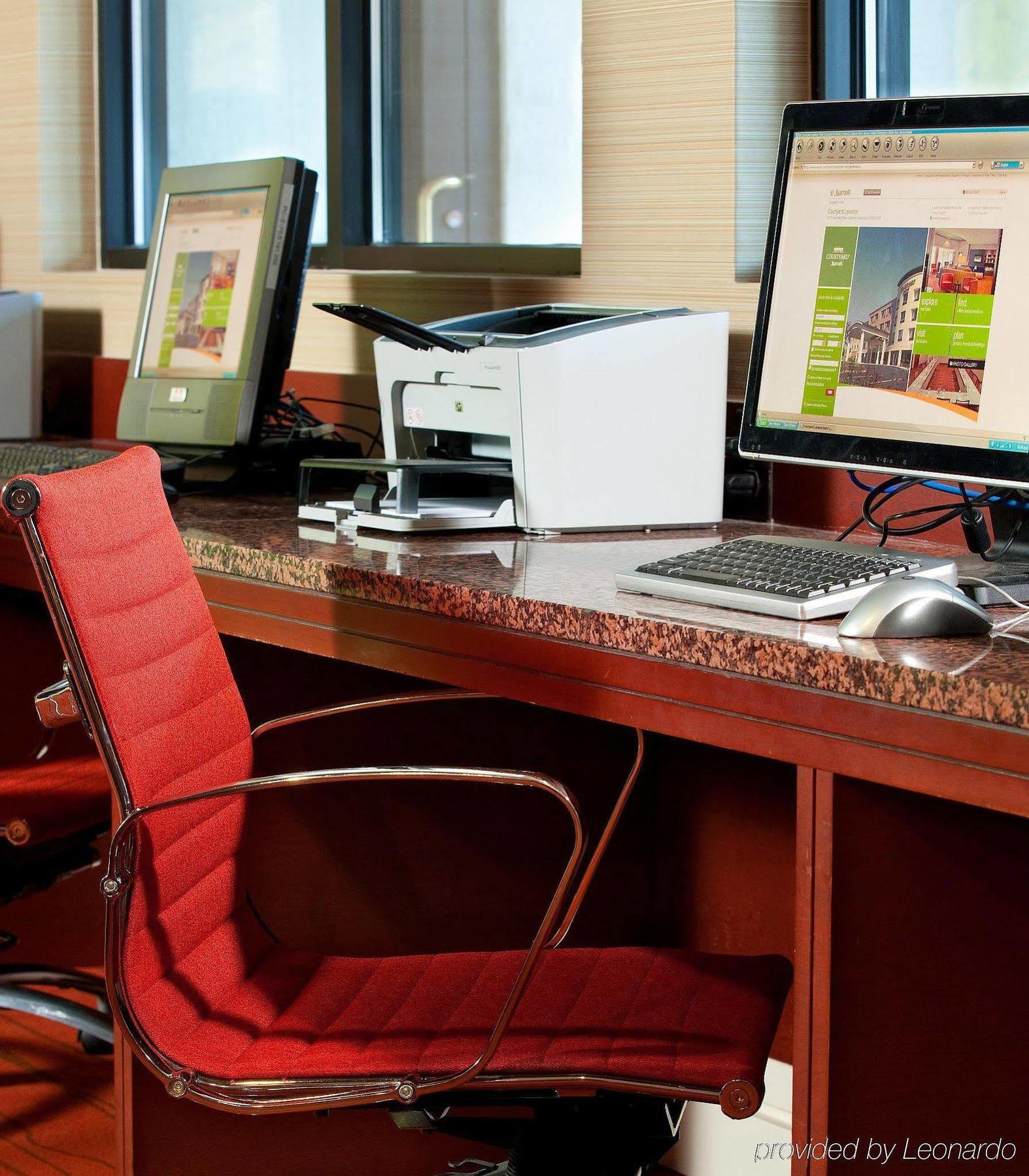 Отель Courtyard By Marriott Lebanon Экстерьер фото
