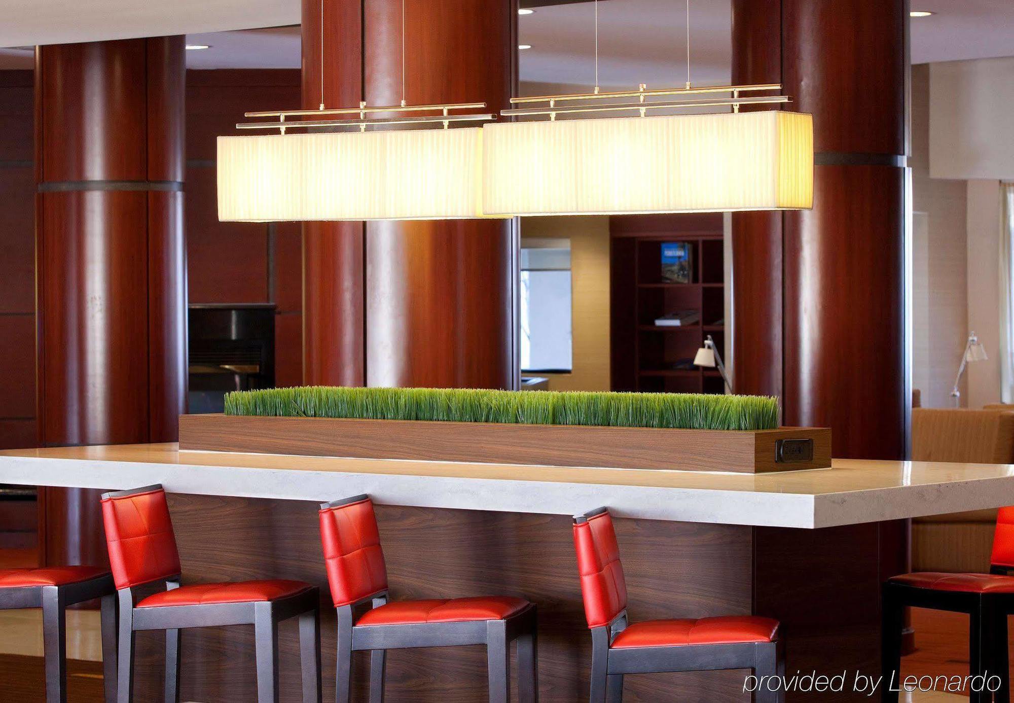 Отель Courtyard By Marriott Lebanon Ресторан фото