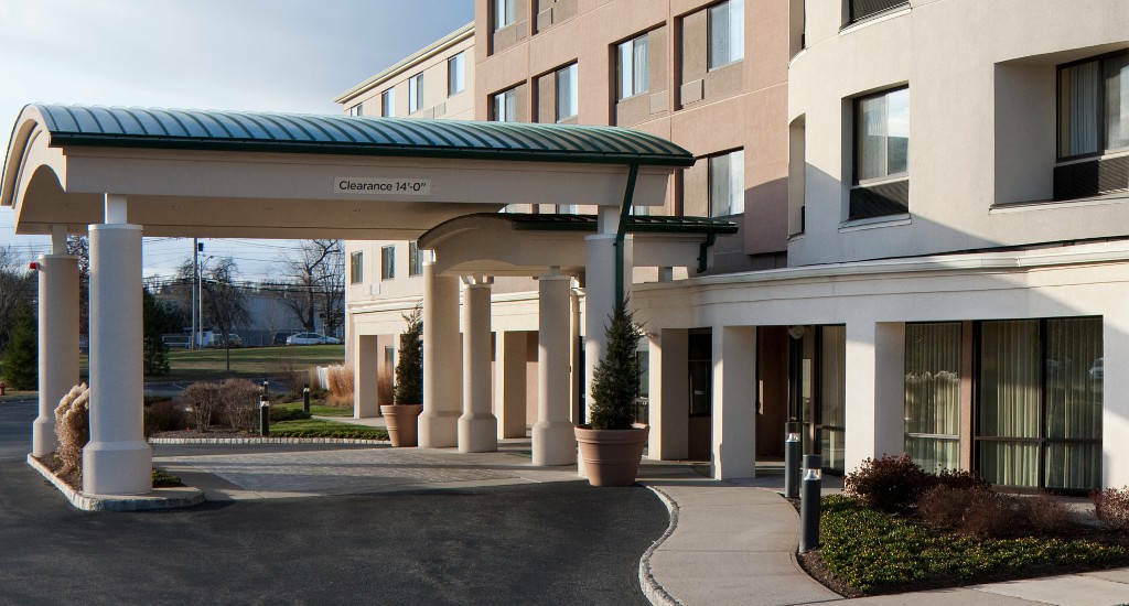 Отель Courtyard By Marriott Lebanon Экстерьер фото